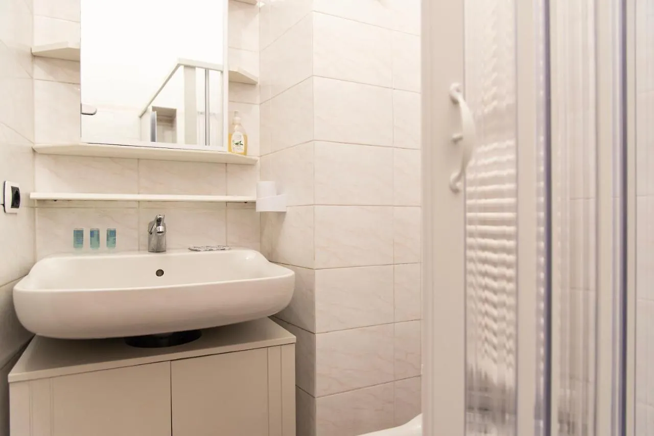Apartment Youhosty - Mercato Big 16 Milan